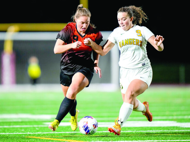 LaRosa sparks Lady Eagles